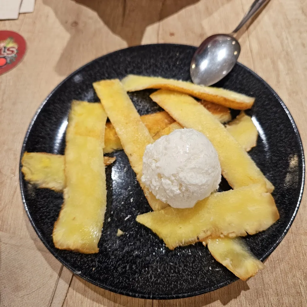 Lina Cardona Victoria_Brasa y Leña_Lena_review