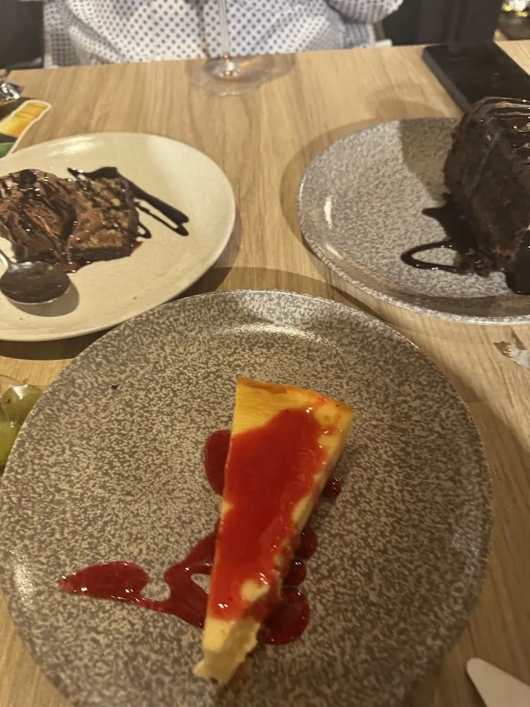 Majo Cardenas_Brasa y Leña_Lena_review