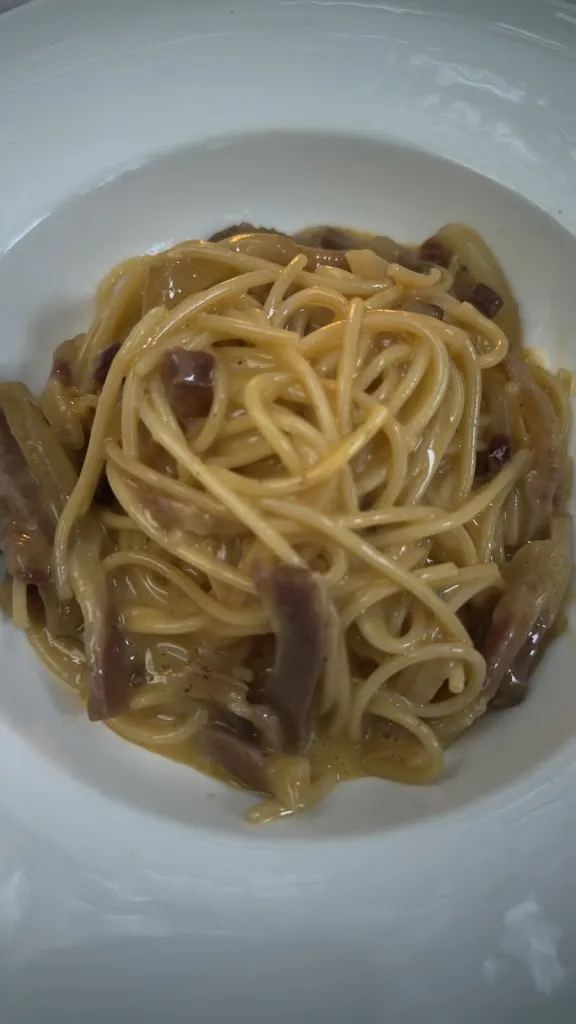 Juan P. Zapata_Numa_Navia_recensione