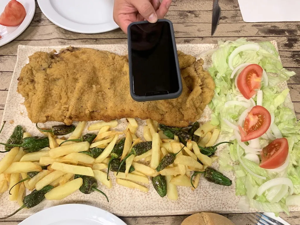 Elena Llorca_La Teyera | Casa Fanjul desde 1924_Langreo_review