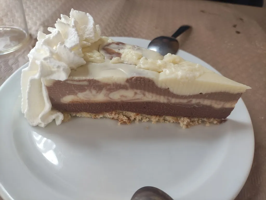 Javier Allemart_Bar Sidrería La Sala_Noreña_review