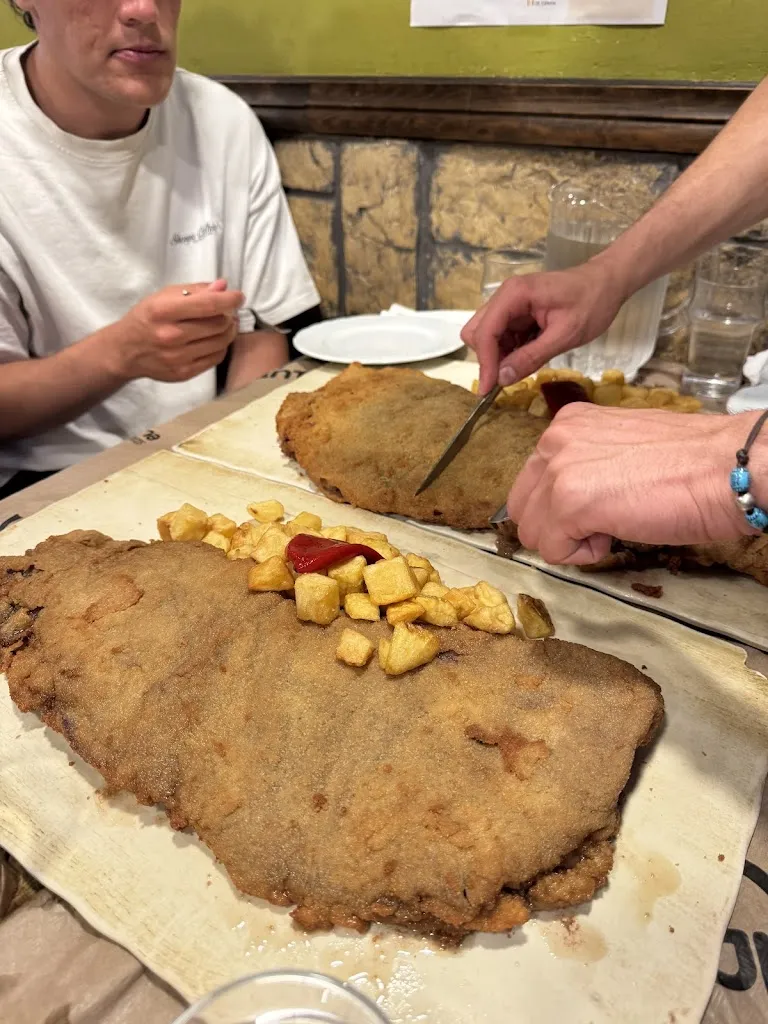 Álvaro_Chigre El Antoju Sidrería_Llanes_review