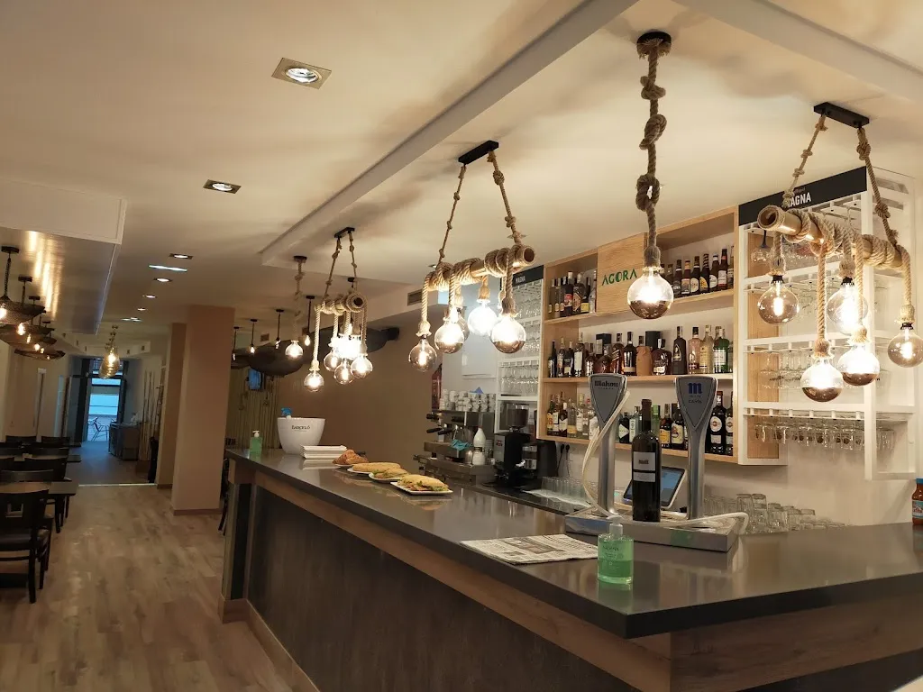 Bar Restaurante Ágora ristorante a Llanes