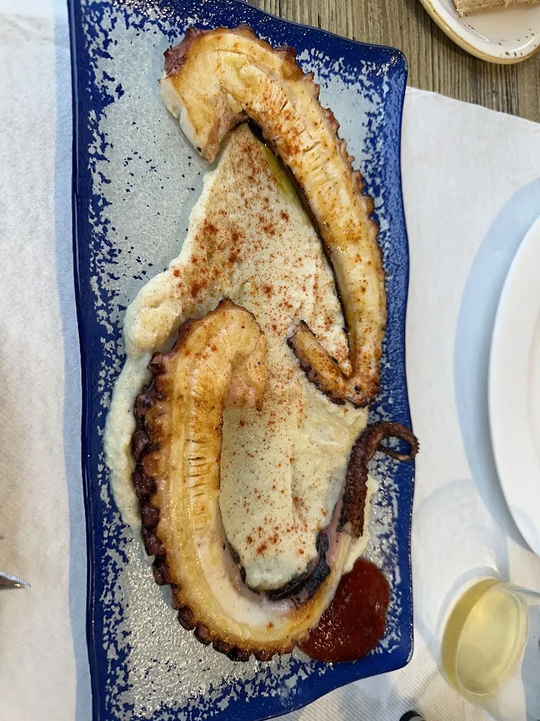 Cynthia Lang_Sidrería Restaurante El Puerto_Llanes_review