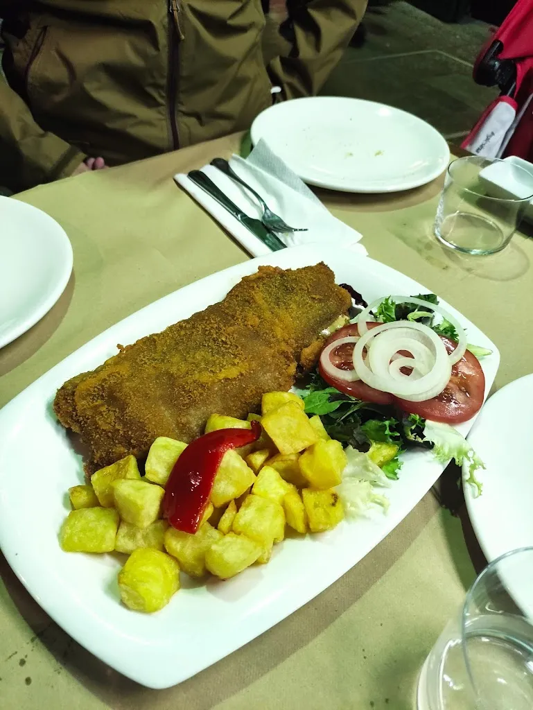 Kalifa-Afia Augustus_El Almacén_Llanes_recensione