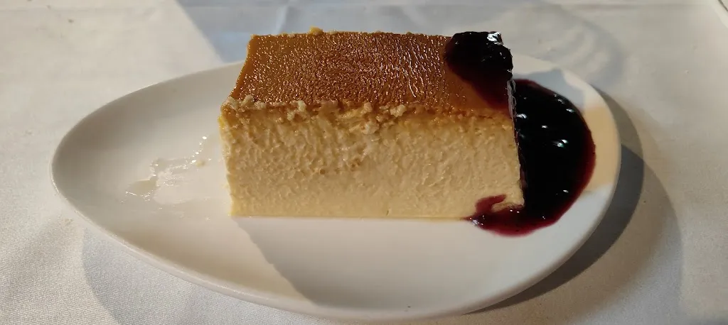 Alberto VM_Casa Poli_Llanes_review