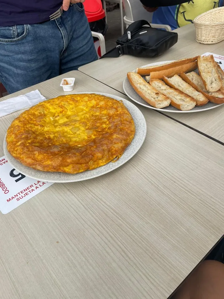 Graphikus_O Son de Cociña_Fene_recensione