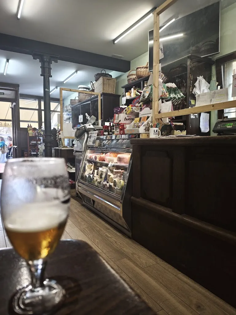 Bar - El Resbalón - Tienda._Peñamellera Baja_slider_image_3