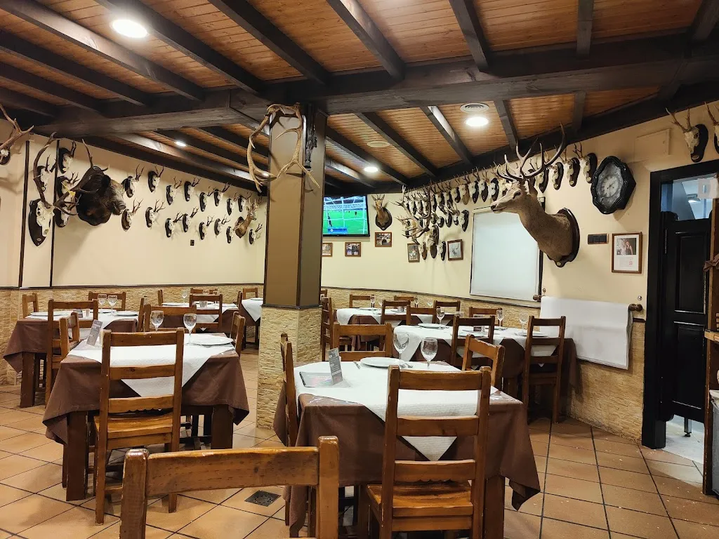 Restaurante Mesón Regueral restaurant in Llanera