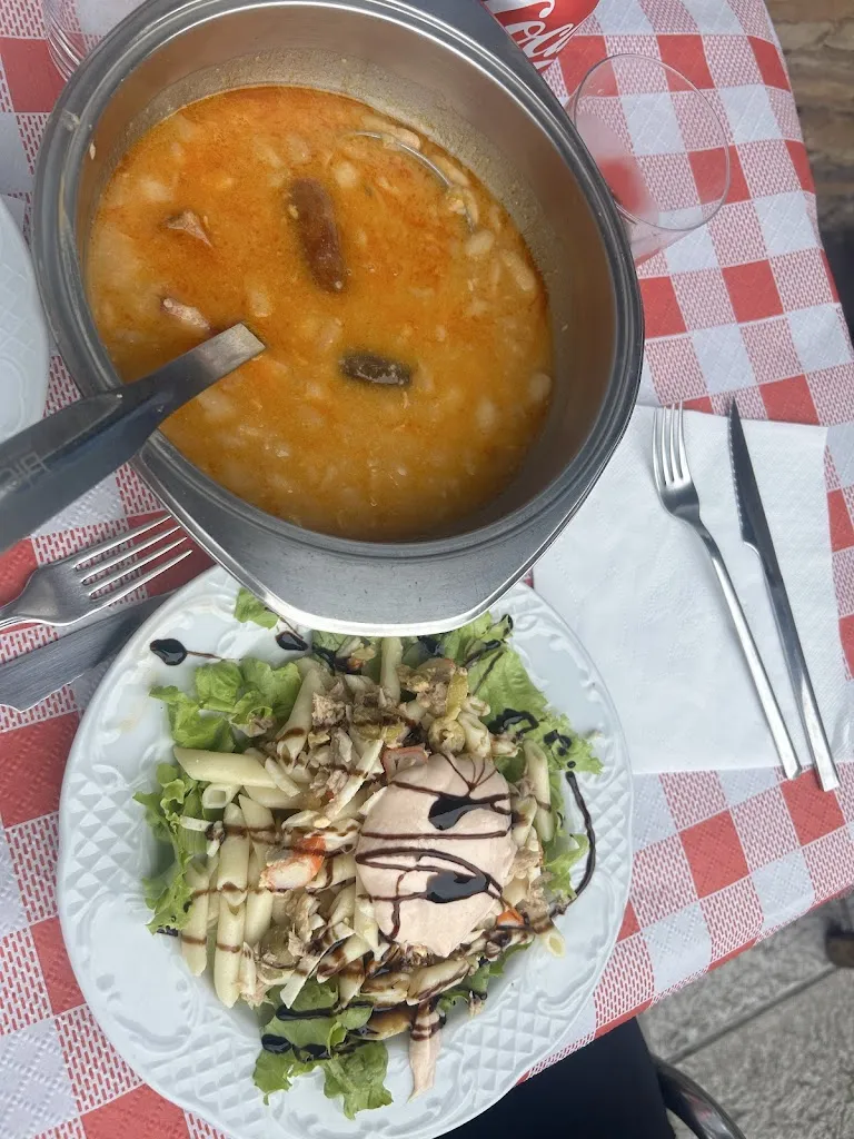 Nerea Marcos_El rincón de flor_Llanera_review