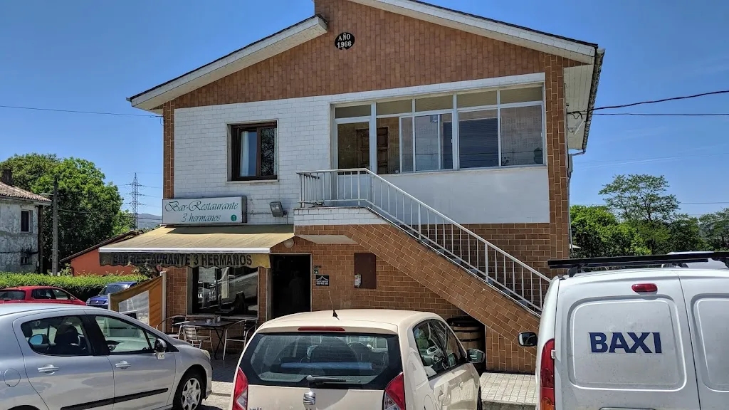 Pelayo Puerta_Restaurante 3 Hermanos_Llanera_Bewertung