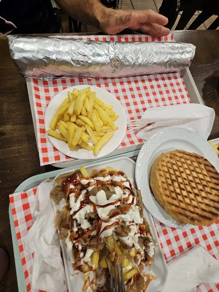 Mikel Garcia Sanchez_Kebabish Llanera_Llanera_review