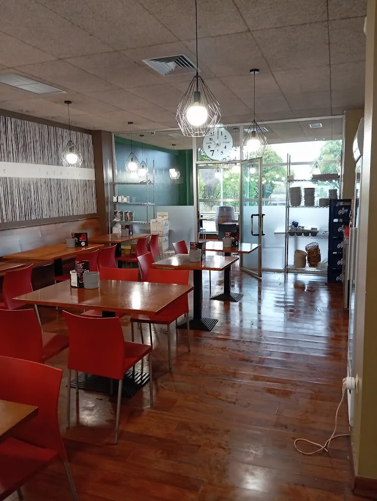 Cafetería Restaurante del Valle 3 Restaurant in Llanera