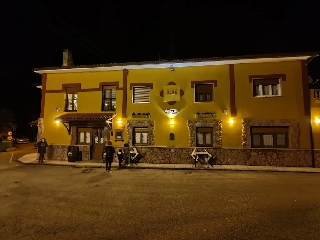 Javito PiTo LeRé_Ferroñes casa luis_Llanera_review