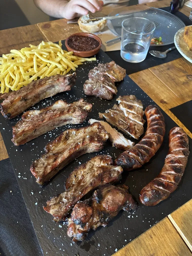 Davicin Magadan Rodriguez_Gastro Chigre Parrilla La Pontiga_Quirós_review