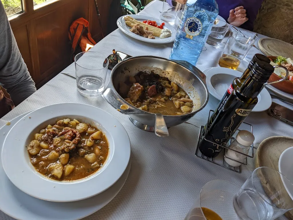 Mary Bach_Casa Jamallo_Quirós_review