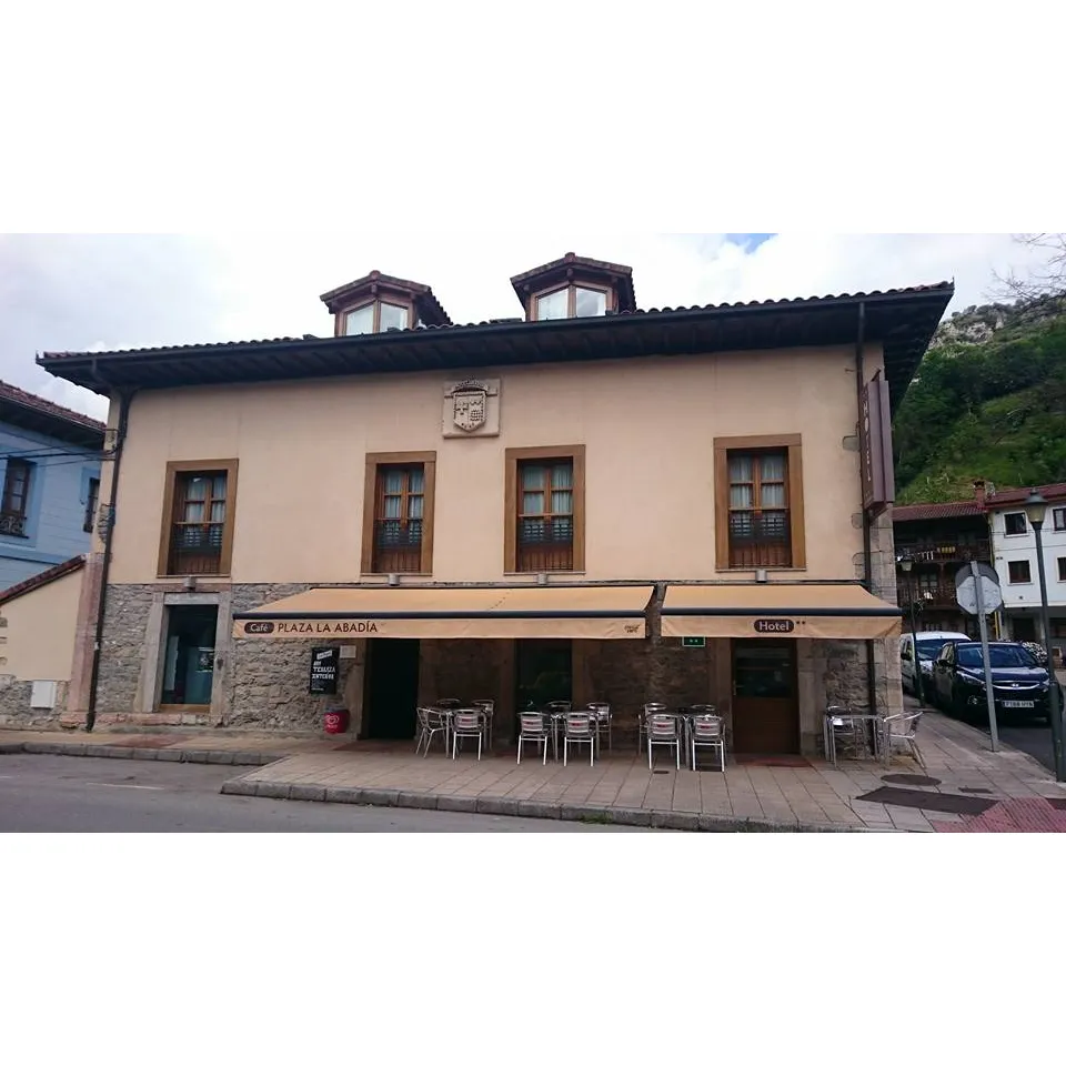 Hotel Plaza La Abadía/ Restaurante de la Abadía ristorante a Proaza