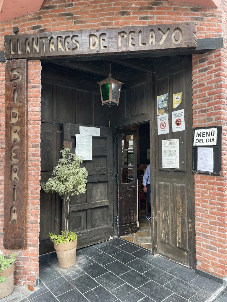 Álvaro Casado Manso_Llantares de Pelayo piloña_Piloña_review