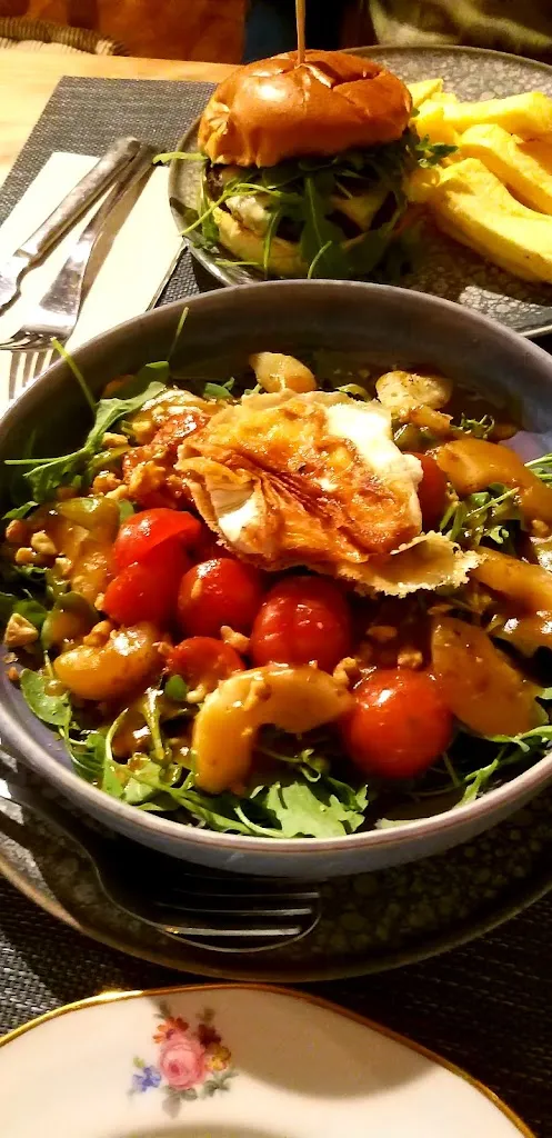 EMMA FRY_La Estancia_Piloña_review