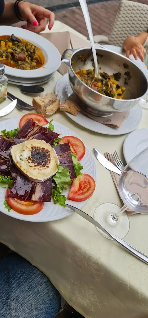 Jose Benavente_Bar Iglesias_Pravia_review