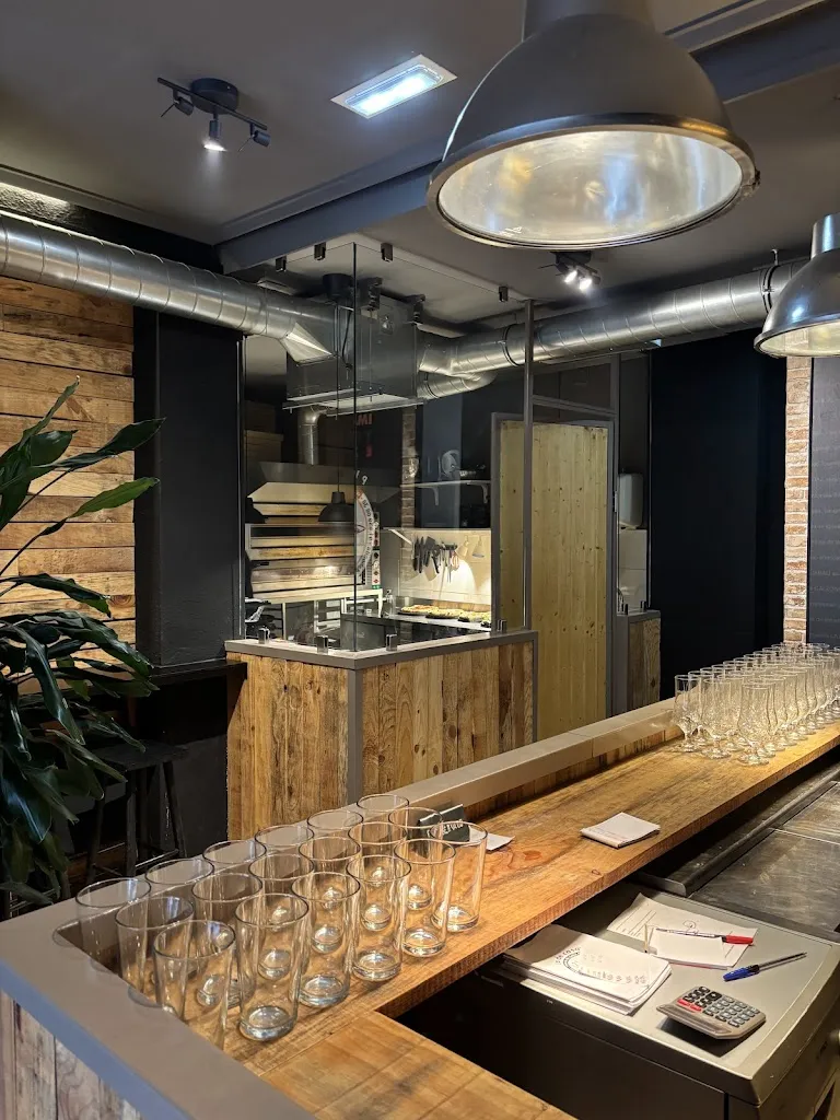 Arnout Mostert_La de Casa pizzería_Pravia_review