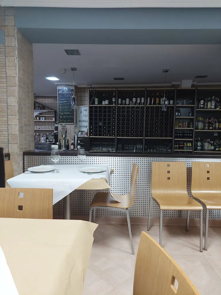 Los 14 Cafetería_Pravia_slider_image_3