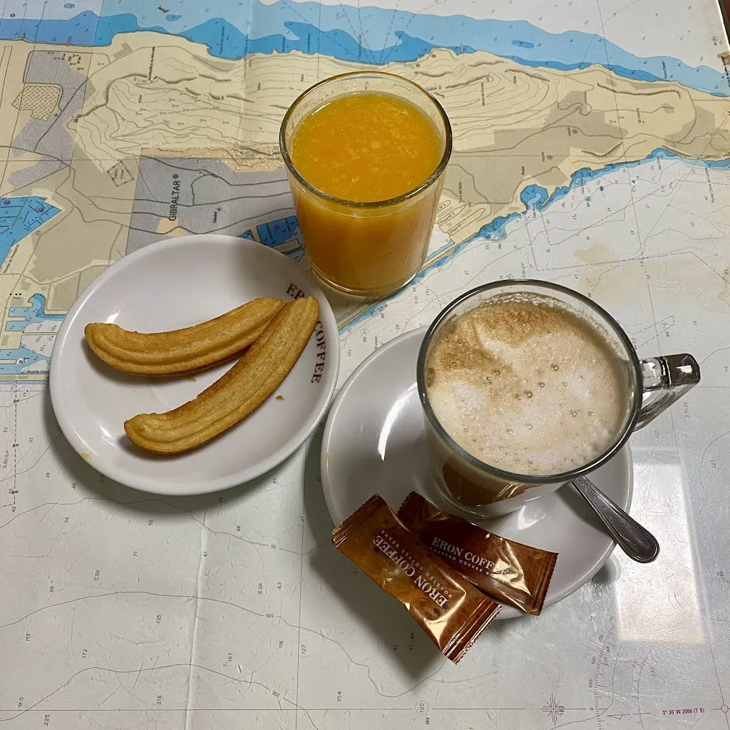 Yan Bakhmat_El camarote_Fene_review