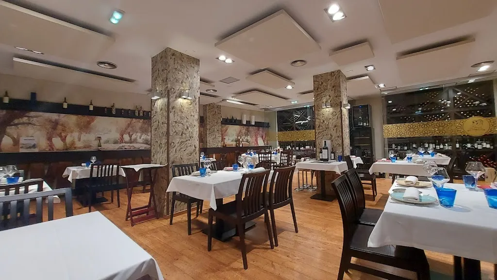 La Taberna Zíngara restaurant in Oviedo