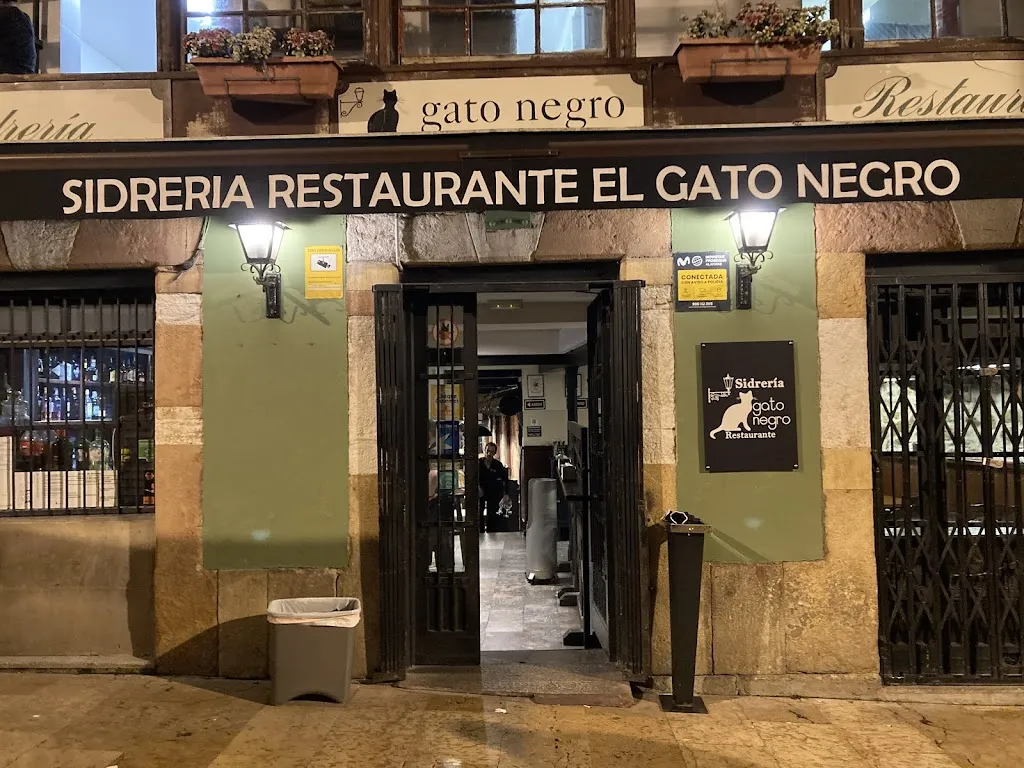 Sidrería El Gato Negro_Oviedo_slider_image_3