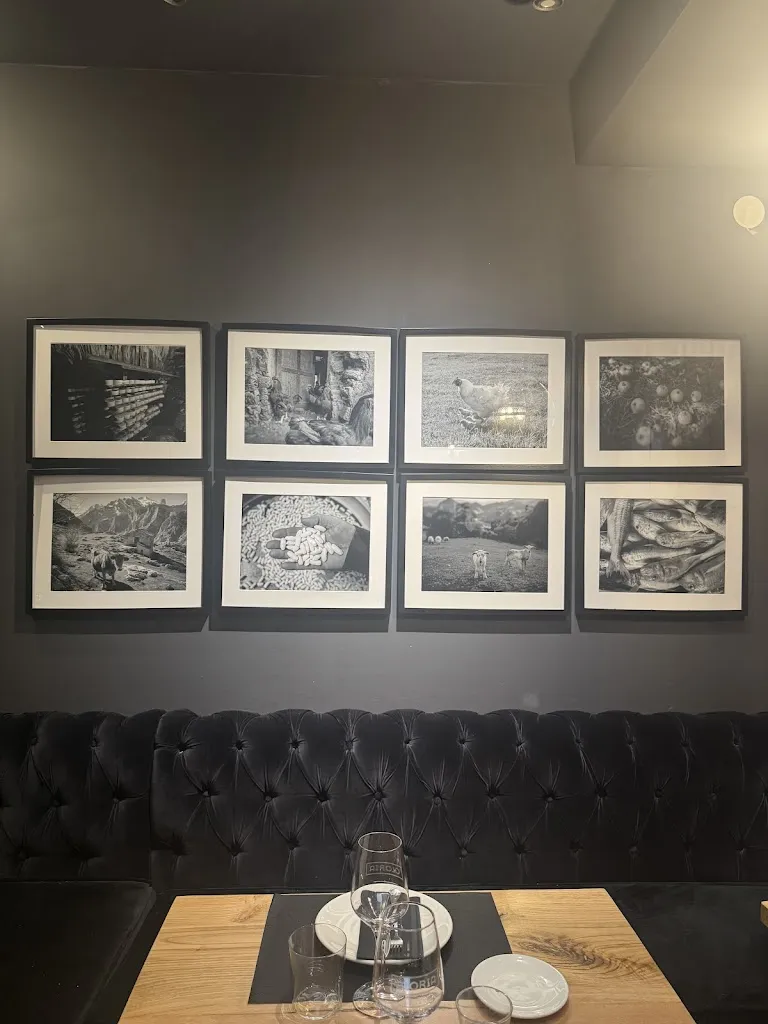 Gloria - Esther y Nacho Manzano_Oviedo_slider_image_2