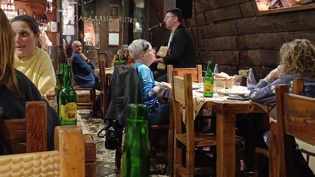 Sidrería Tierra Astur Gascona_Oviedo_slider_image_2