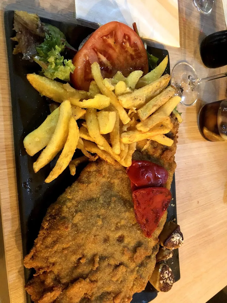 Leandro D_Vinoteo La Fabada Asturiana en Oviedo / Uviéu_Oviedo_review