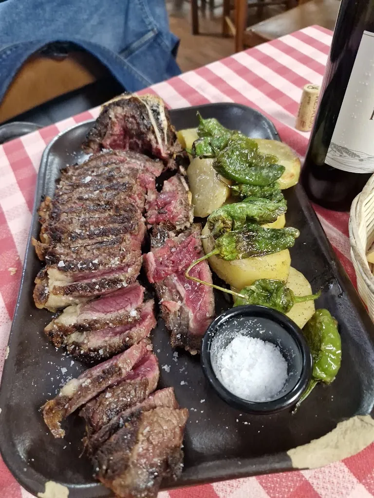 Munimara, Juan Muñoz_Restaurante La Cabaña_San Martín del Rey Aurelio_review