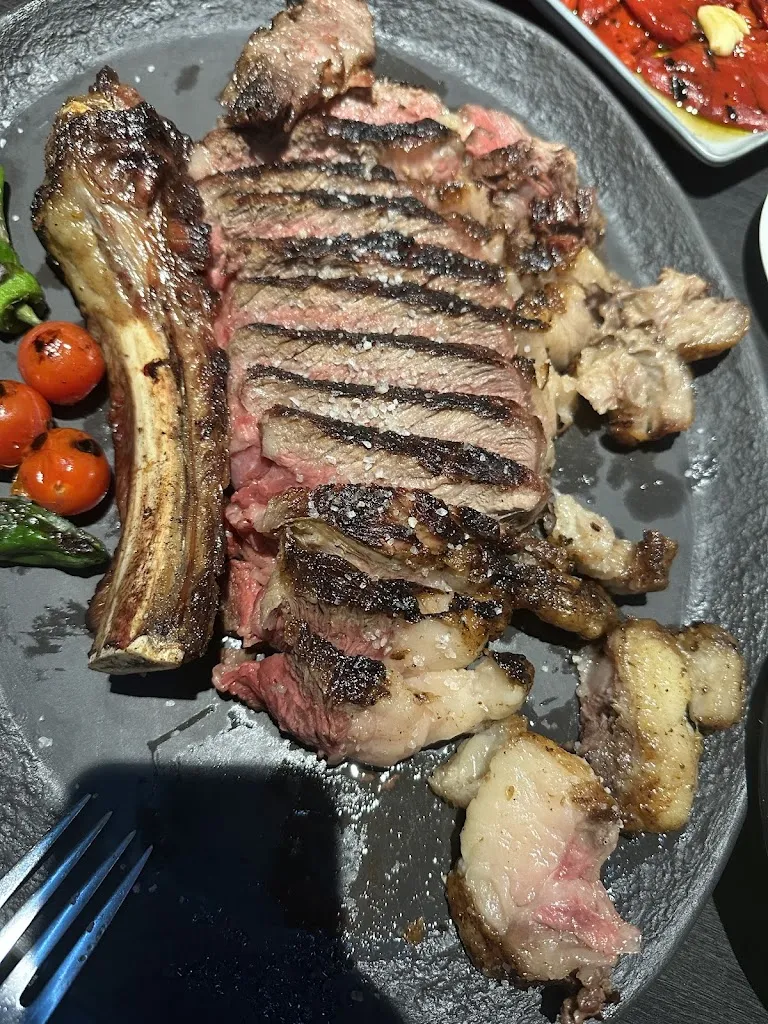 ceray ceylan_Asador Grill 77_Santo Adriano_recensione