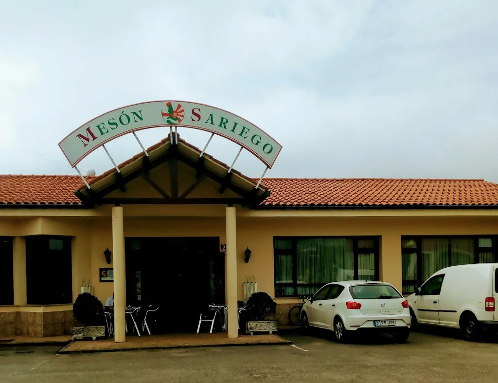 El Mesón de Sariego restaurant in Sariego