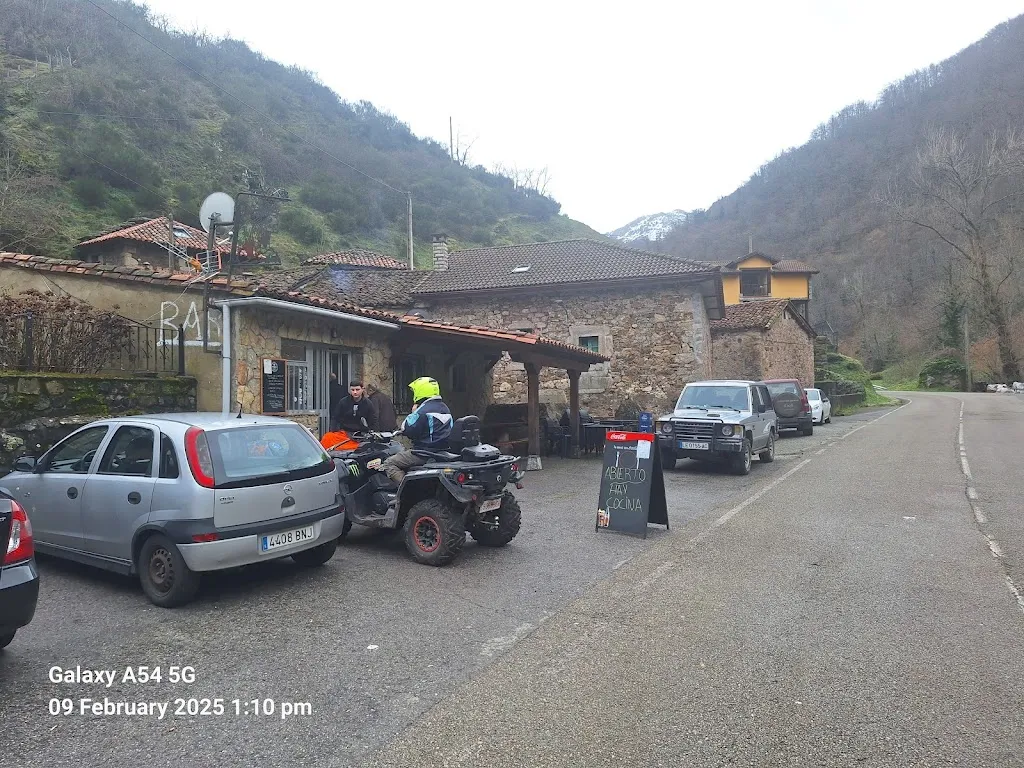 Wayne Moran_Bar Tiblos_Somiedo_review