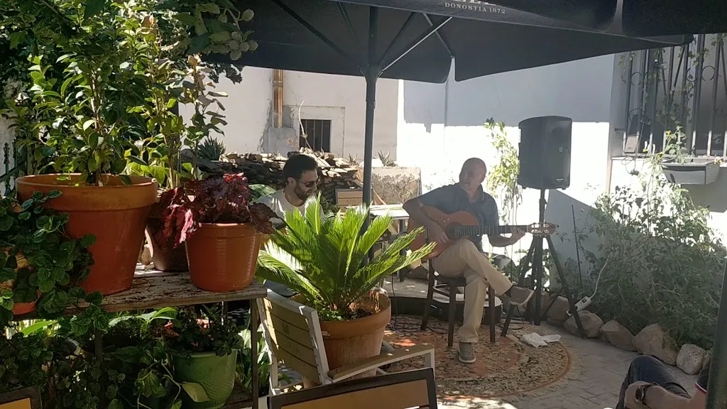 Maria Jose Borjas_La Marquesina del Alba_Sobrescobio_review