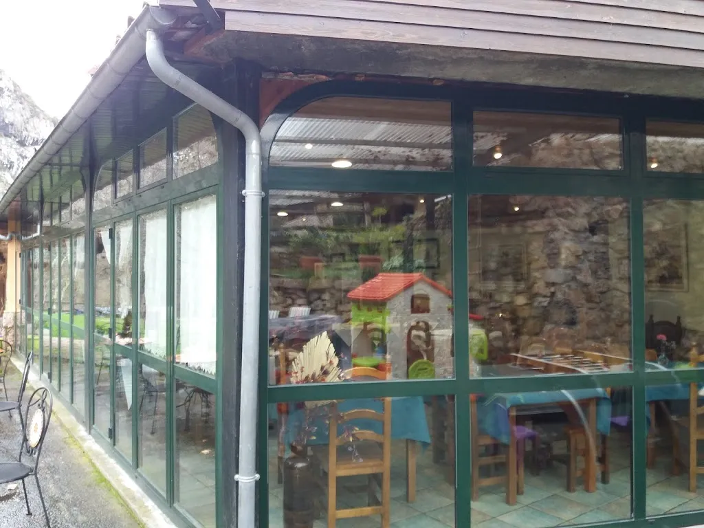 El Merendero De Anzó restaurant in Sobrescobio