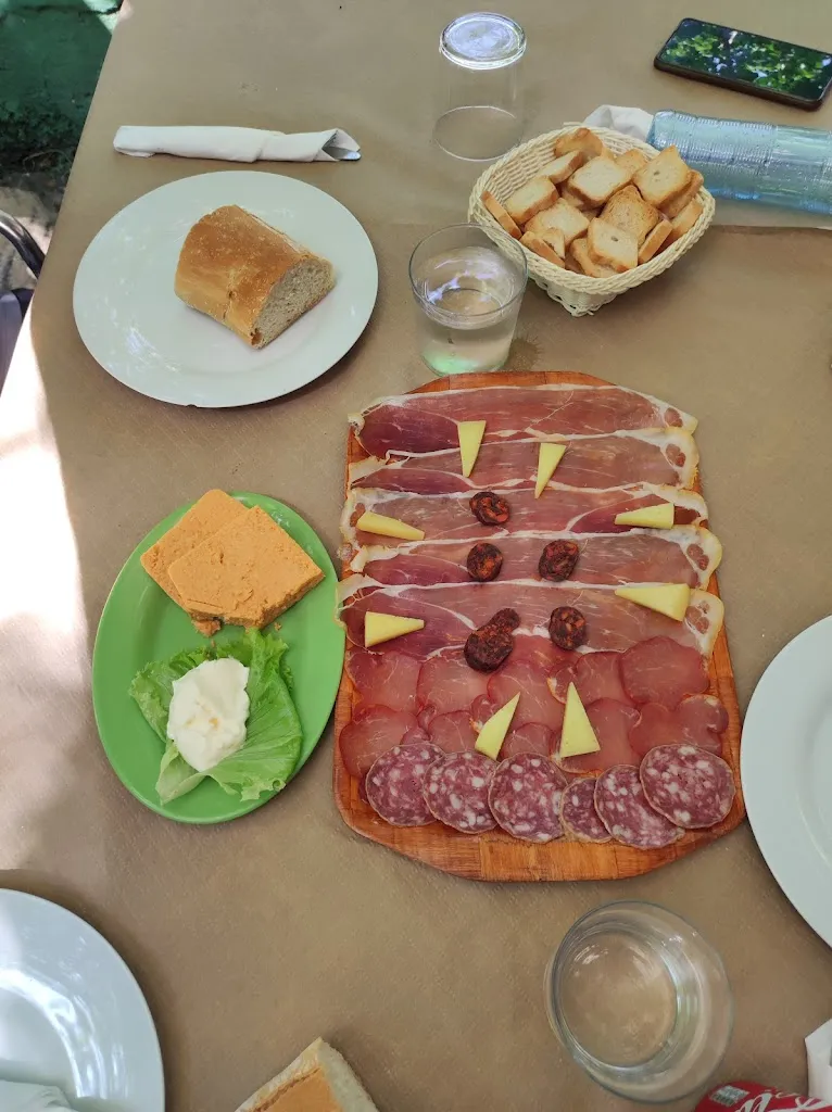 Menu_Restaurante pesca tu trucha y te la cocinamos_Sobrescobio_immagine_3