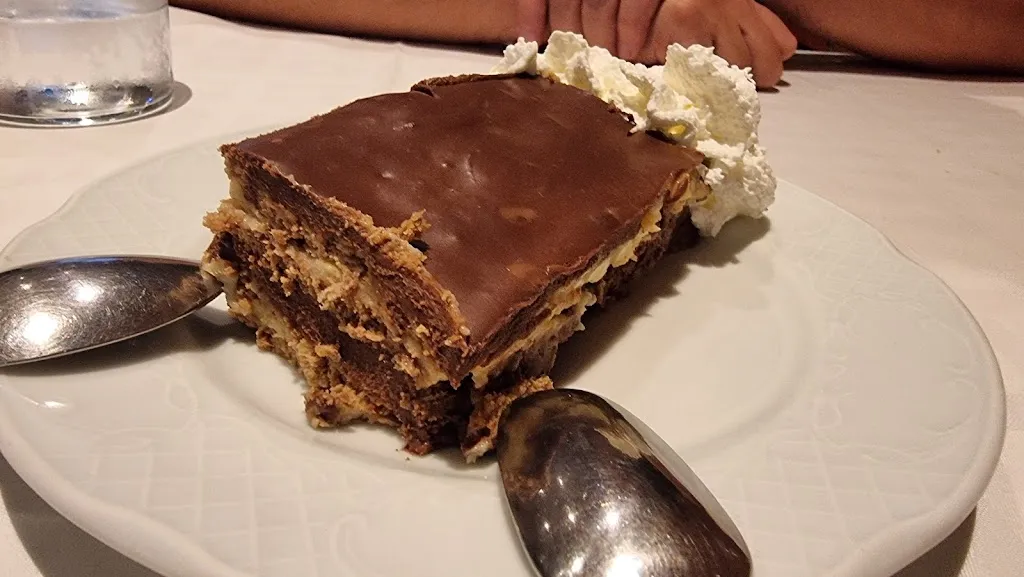 LORENA SY_Hotel Rest. La Casona de rioseco_Sobrescobio_review