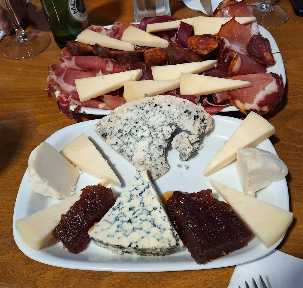 Flor_La Tropical_Sobrescobio_review