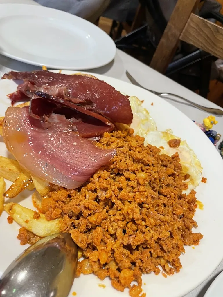 Alejandro Blazquez perez_La Tropical_Sobrescobio_review