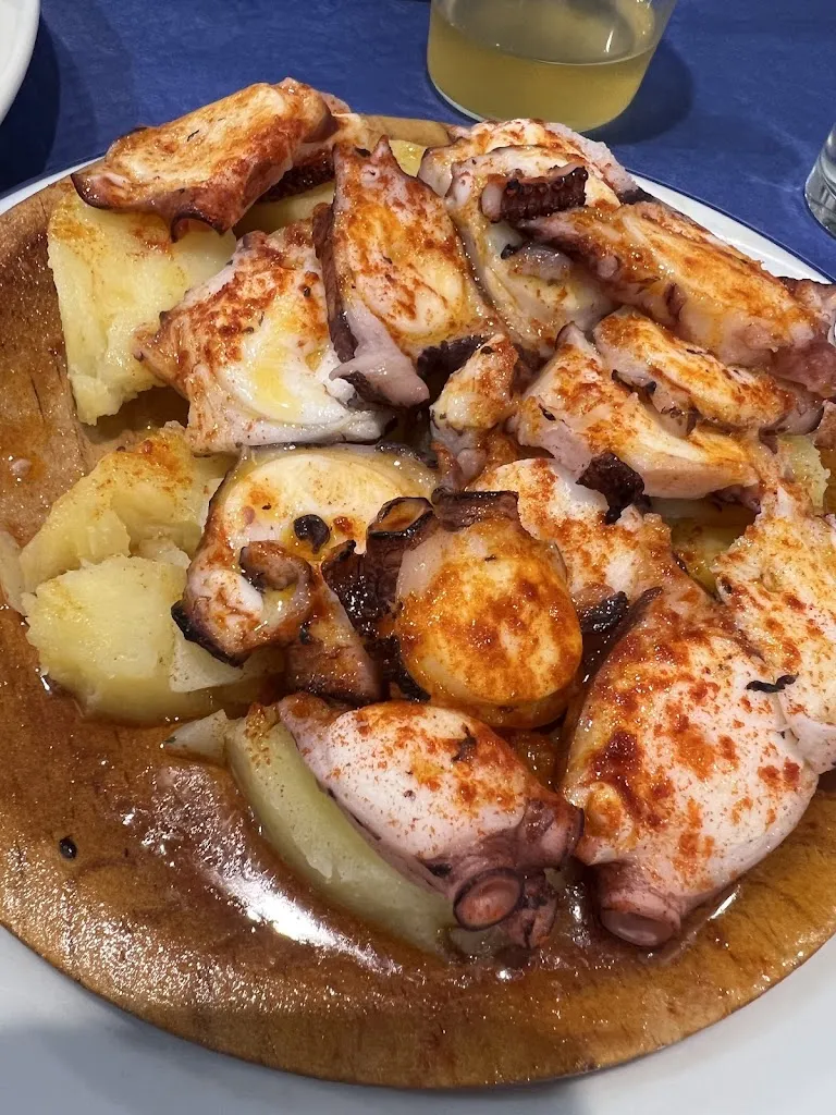 Laura Luelmo Gómez_El Puerto_Tapia de Casariego_review