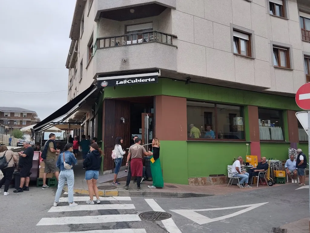 Sidrería La Cubierta restaurant in Tapia de Casariego