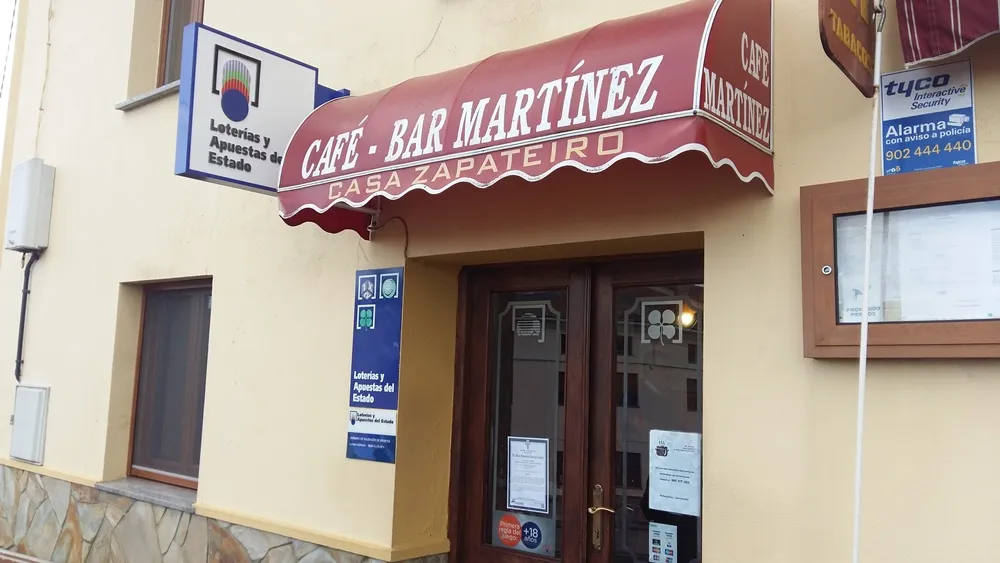 Bar Martinez  restaurant in Tapia de Casariego