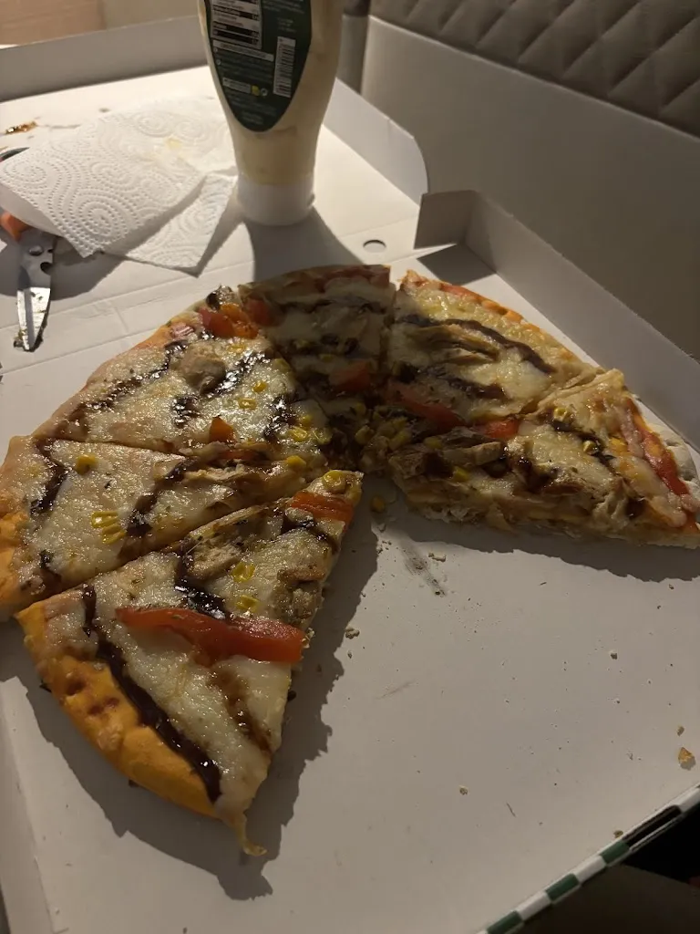 ana cardenas_Bar A Menos Cuarto_Tapia de Casariego_avis