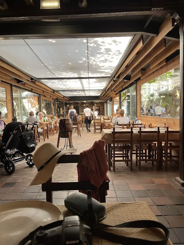 Robert Moore_Rompeolas Sidreria - Grill_Ribadesella_review