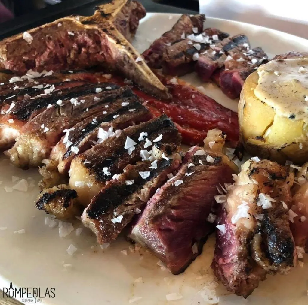 Rompeolas Sidreria - Grill_Ribadesella_slider_image_3