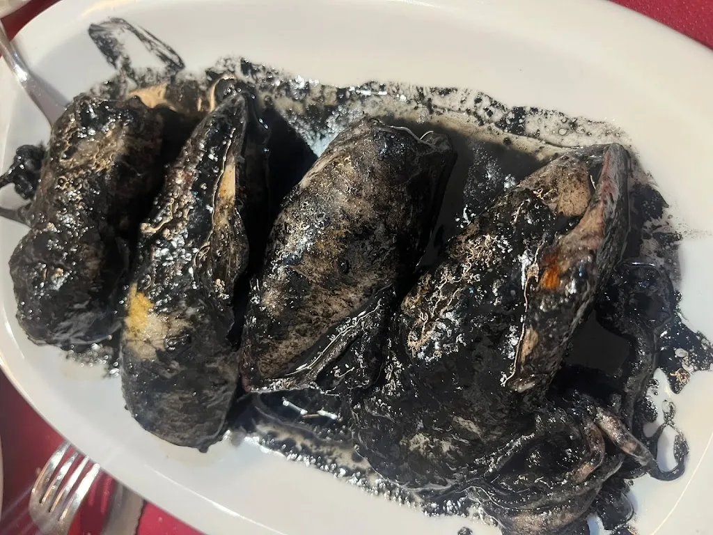 Coni Saade_EL Escondite Del Neñu... AMBIENTE CLIMATIZADO_Ribadesella_recensione