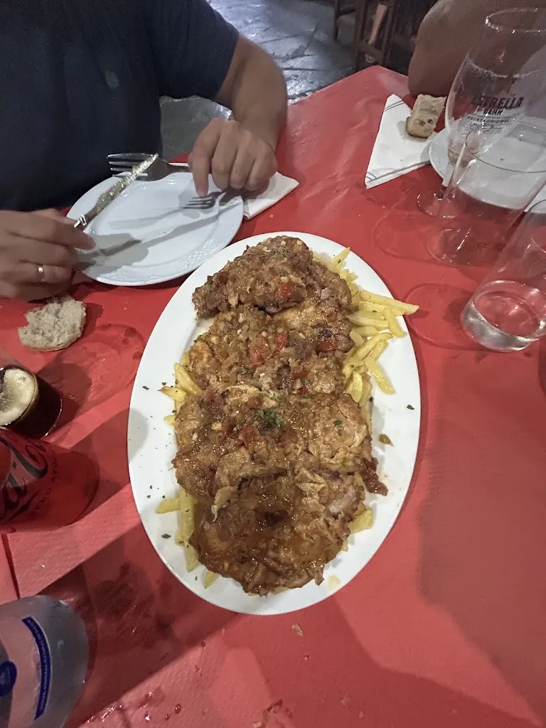 Monica Villaverde Gomez_Sidrería La Barrica_Vegadeo_avis